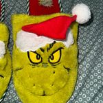 Dr. Seuss Grinch slippers Photo 1