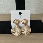 NWT Gold plated seashell earrings Photo 2