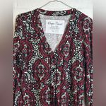 Onque Casuals Woman’s Business Casual Printed Vneck Chic Long Sleeve Top Medium Red Photo 1