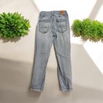 Denizen from Levi's Levi’s Denizen Mid Rise Boyfriend Jeans Size 8 Photo 1