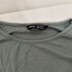 SheIn dark green long sleeve Photo 2