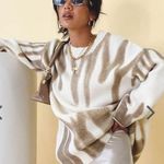 Verge Girl Along the Sidewalk Knit // Natural Photo 8