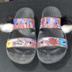 Crocs  DISNEY CRUELLA WO size 8 iconic  Comfort Slides WITH POM POM JIBBETS CLEAN Photo 4