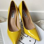 Steve Madden Orkid yellow patent heels pumps 4in Heel size 6 Photo 0