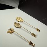 Signed Avon Lapel Stick Pin Gold Tone Lot Of 3 Cameo, Butterfly Etc Photo 10