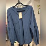 Elegant Navy V Photo 6