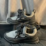 Nike  Women’s City Loop AA1097-001 Black/White size US 7.5 Photo 3