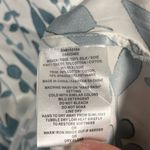 Go by go silk ICONIC go anytime tee in white blue print size medium Photo 2