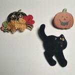 Halloween Autumn Brooch Pin Lot Of 3 Black Cat, Curved Pumpkin Jack O Lantern Photo 0