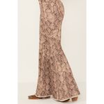 Shyanne  WOMEN'S HIGH RISE SNAKE PRINT SUPER FLARE JEANS size 31 Photo 1