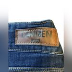 Denizen from Levi's DENIZEN® from Levi's® Women's High-Rise 3" Cuffed. Like New Condition. Size 6 Photo 2