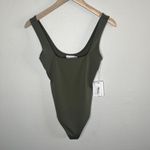 Good American  Womens Olive Green Sleeveless Thong Bodysuit medium Photo 2
