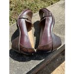 Clarks  Artisan Collection Women‎ 9.5 W Dark Red Embossed Leather Loafer Heels Photo 4