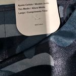 Nike  One Women's Mid-Rise Camo Leggings size Medium new with tags Photo 4