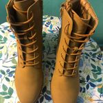 Windsor NWT Tan Boots Size 10 Women Photo 1