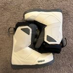 Thirty Two Snowboarding Boots Size 8.5 Photo 0