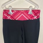 Nike contrast pink plaid fold over waist athletic wide leg black capris size L Photo 2