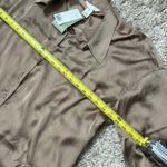 H&M  💛🤍 gold dress shirt size Small Photo 2