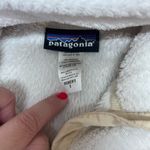 Patagonia  Women's Re-Tool Snap-T® Pullover White S Fleece Teddy‎ Sherpa Granola Photo 2