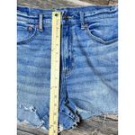 American Eagle 90s Highest Rise Boyfriend Denim Shorts‎ Size 8 Frayed Hem Beach Blue Photo 7