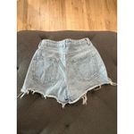 Edikted Distressed Denim Shorts Light Wash Ripped Button Fly size S Photo 3