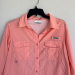Columbia Women’s Performance Fishing Gear Button Down Size Small Photo 1
