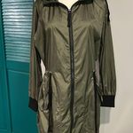 BB Dakota army green raincoat with hood pockets and multiple cinch areas S/XS Photo 3