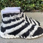 Valentino Garavani Valentino feather-embellished leather high-top sneakers size IT 35.5 US 5.5 Photo 7