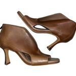 Vince Camuto NEW Brown Leather Jesilia Zip Ankle Booties Sandals Shoes size 8.5 Photo 3