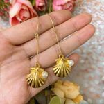 Gold Shell With Pearl Earrings Photo 3