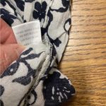 Honey Punch vneck blouse. Navy print. Size Small Photo 5