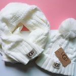 UGG Cable Knit  Scarf And Hat Set Photo 1