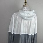 Under Armour Under Armor Women's Hibrid Hooded Jacket Windbreaker White Gray USAA Size XL Photo 2