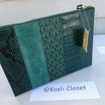Michael Kors  Racing Green Clutch Wristlet Photo 3
