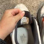 Brooks  Running Shoes Photo 2