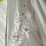 Women’s robe and slip set White Photo 2