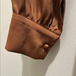 Brown Sheath Dress with Bishop Sleeves and Crew Neck Photo 3