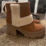 UGG NEW  Brooklyn Sunburst Boots in Chestnut size 10 Photo 3