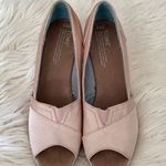 Toms  Wedges Sandals Pink size 8.5 preowned see pictures for conditions Photo 0