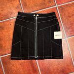 superdown NWT Exposed Contrast Stitch Stretchy Zip Front Mini Skirt Size M Photo 0