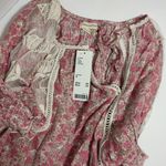 Urban Outfitters NWT  floral top pink rose size M Photo 4