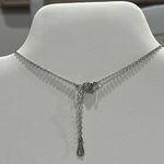 White 18k gold plated‎ entwined clover necklace Photo 2