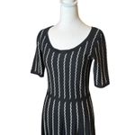 Gabby Skye  Fit & Flare Sweater Dress Black Cream Stripe Small Neutral Minimalist Photo 3
