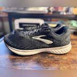 Brooks Revel 3 Black & White Knit Running Shoes - Women's Size 11 Photo 3