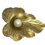 Sarah Coventry Vintage Gold Tone Leaf Faux Pearl Brooch Pin Classy Designer Fall Photo 7