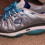 Skechers shape ups size 7.5 Photo 1