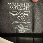 DC Comics Wonder Woman 2XL Shirt Grey and White Graphic Tshirt Photo 2