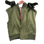 Sundance  Green Vest Pink Inez
Flight Vest Hood Removable Photo 1