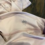 Alo Yoga Pink Alo capris Photo 3