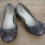 Born Leather Bow Front Flats Size 6M Green Photo 0